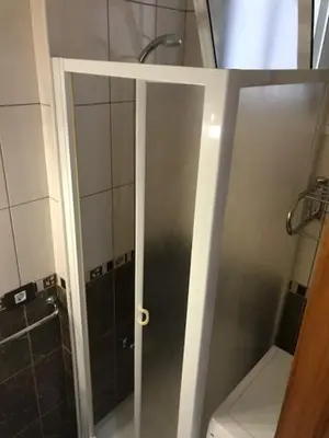 Un baño de 5 min walk from Yumbo 309-322