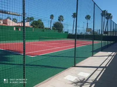 Instalaciones para jugar a tenis o squash en Maspalomas Precioso bungalow, Sonnenland o alrededores