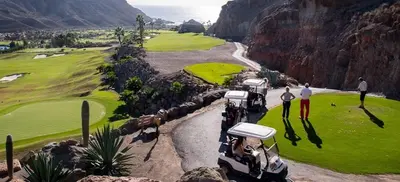 Instalaciones para jugar al golf en la casa o chalet o alrededores