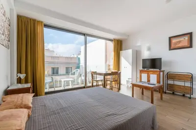 Cama o camas de una habitación en Loft moderno con balcón al lado de Las Canteras