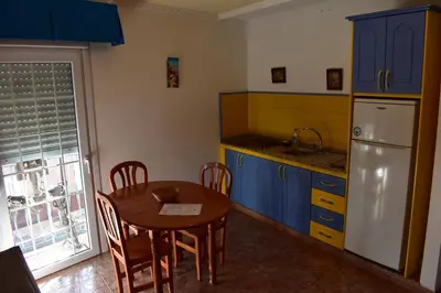 Una cocina o zona de cocina en La Fonda Aeropuerto