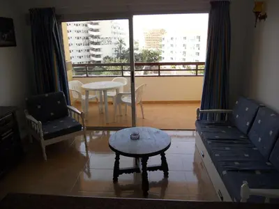 Un balcón o terraza de Apartamentos Los Juncos II