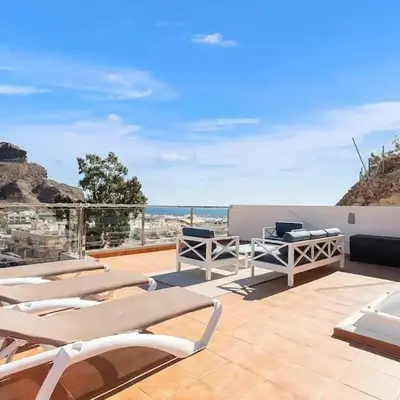 Luxury Penthouse Puerto de Mogan with great terrace and sea view