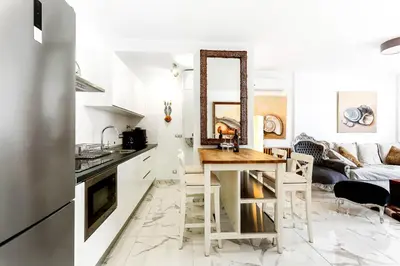 Una cocina o zona de cocina en Puerto de Mogan - Luxe Apartment with roof terrace and sea view