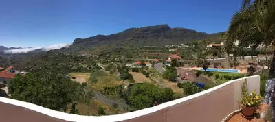 Vista general de una montaña o vista desde the country house