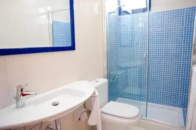 Un baño de Hotel Chatur Palmera Mar