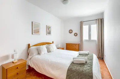 Cama o camas de una habitación en Brisa Marina: amplio y luminoso con vistas al mar