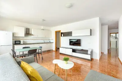 Una cocina o zona de cocina en Brisa Marina: amplio y luminoso con vistas al mar
