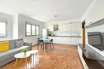 Una cocina o zona de cocina en Brisa Marina: amplio y luminoso con vistas al mar