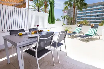 Un balcón o terraza de Danubio Beach Flat - Playa del Inglés