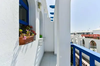 Un balcón o terraza de Amazing bungalow with wifi and terrace