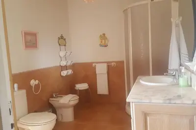 Un baño de Casa Familiar CD