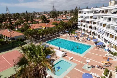 Piscina en o cerca de 4 minutes walk from Yumbo