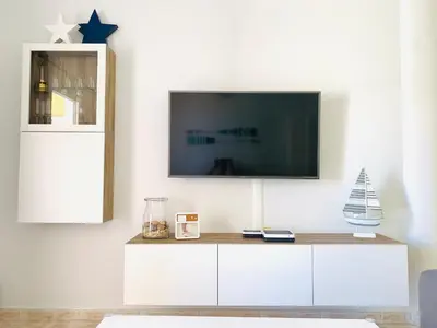 Una televisión o centro de entretenimiento en Travesía