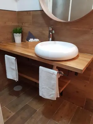 Un baño de Island Friendly Holiday Home
