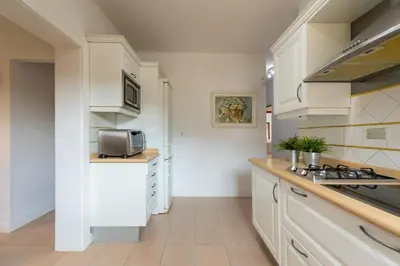 Una cocina o zona de cocina en LAS HORTENSIAS WITH PRIVATE POOL