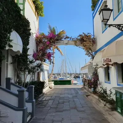 LA GONDOLA