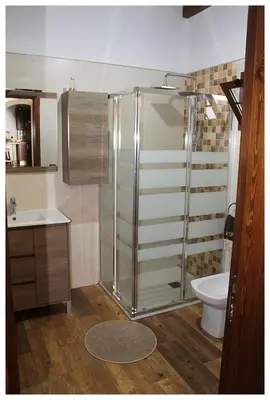 Un baño de Las Cuevitas del Gamonal