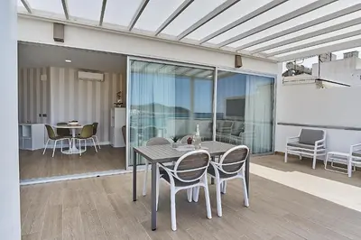 Un balcón o terraza de Malibú Canteras Ático 23 Vista Mar - Seaview Penthouse