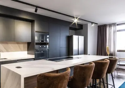 Una cocina o zona de cocina en Poem Suites by Airnest