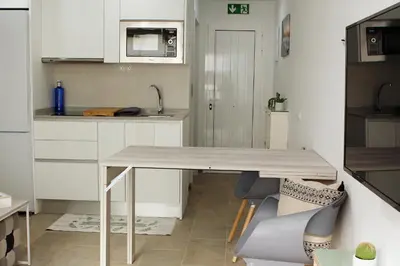 Una cocina o zona de cocina en Comfortable and cozy