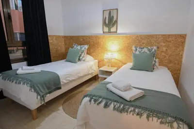 Cama o camas de una habitación en City center nearby the beach +3Bed +2Bath +Wifi