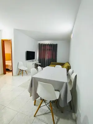 Una televisión o centro de entretenimiento en TABLERO 402, ESTUPENDO Apto 8 pax cerca PLAYA DEL INGLÉS