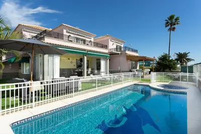 Piscina en o cerca de Villa Dalara Maspalomas, Private Pool and Jacuzzi