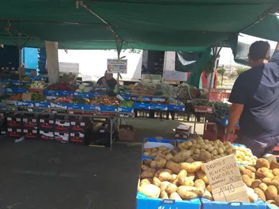 Comida en o cerca de este apartamento