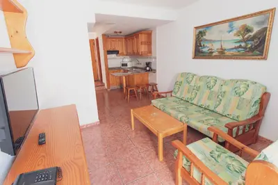 Una cocina o zona de cocina en Montecarlo Apartamento8