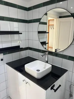 Un baño de Puerto de Mogan - Little Venecia Harbour Apt 324 with 40sqm rooftop terrace, Scandinavian interior - Gran Canaria