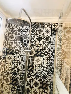 Un baño de 5 min walk from Yumbo! 128