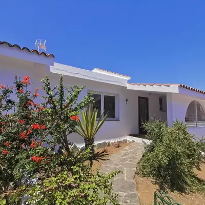 Martha's Holiday Home