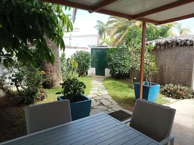 Jardín al aire libre en La Villa Calypso - Vivienda Vacacional con Piscina Privada