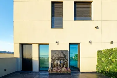 Edificio en el que se encuentra la villa