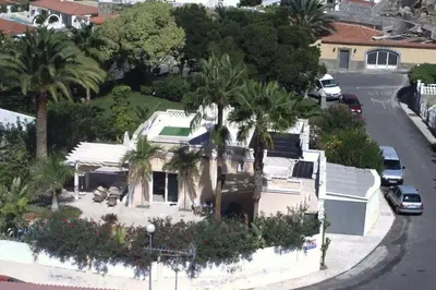 El barrio de los alrededores o un barrio cerca de esta villa