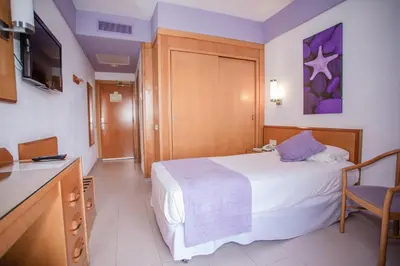 Cama o camas de una habitación en Servatur Don Miguel - Adults Only