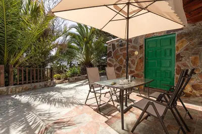 Un balcón o terraza de Sunset Views Terrace 2BR Cave House - Parking