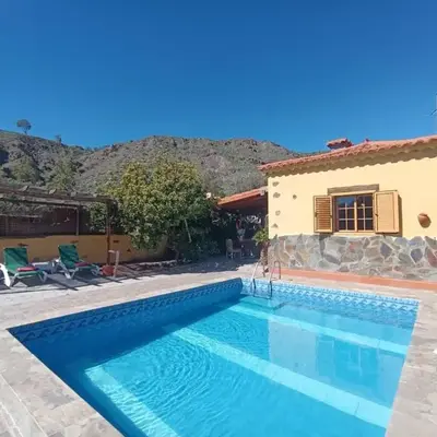 La Almendra