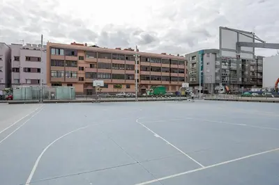 Instalaciones para jugar a tenis o squash en Amate o alrededores