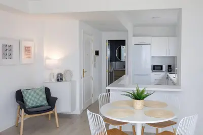 Una cocina o zona de cocina en Apartamento frente a la playa de Las Canteras S3