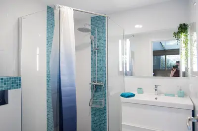 Un baño de Bungalow Atos With Private Garden
