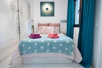 Cama o camas de una habitación en Bungalow Atos With Private Garden