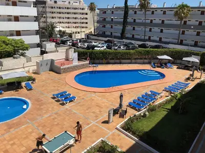 Piscina en o cerca de APARTAMENTOS FARILAGA Relax y Descanso