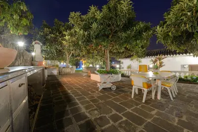 Jardín al aire libre en Las Esterlicias ( Villa Rural Ecológica )