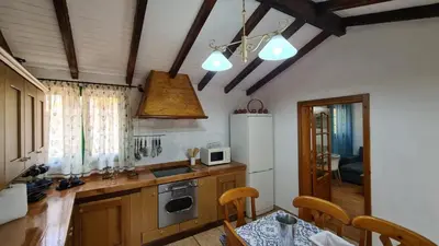 Una cocina o zona de cocina en EL LLANETE