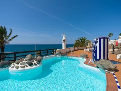 Piscina en o cerca de Altamar 60 Balcony beach views By CanariasGetaway