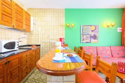Una cocina o zona de cocina en Palmasol Apartamentos