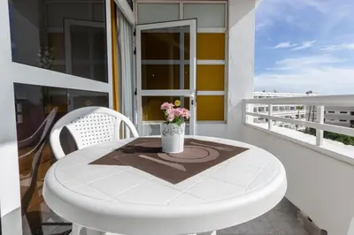 Un balcón o terraza de Seaview Friendly Holiday Home 6
