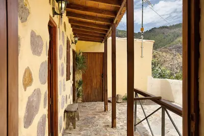 Un balcón o terraza de Casa Rural - Ländliches Haus, Pepita La De Las Flores
